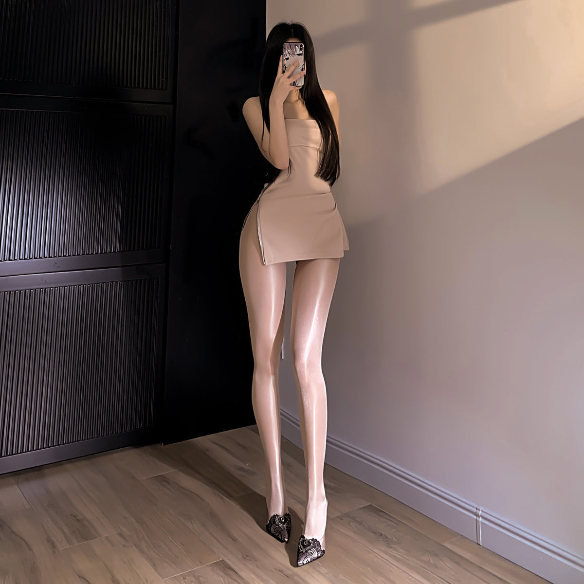 Midnight Allure Glossy Sheer Tights